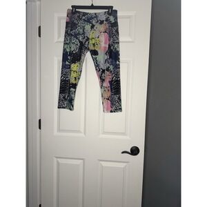 Onzie Cropped Leggings M/l Leopard Tiger Jungle Fever Multi Print